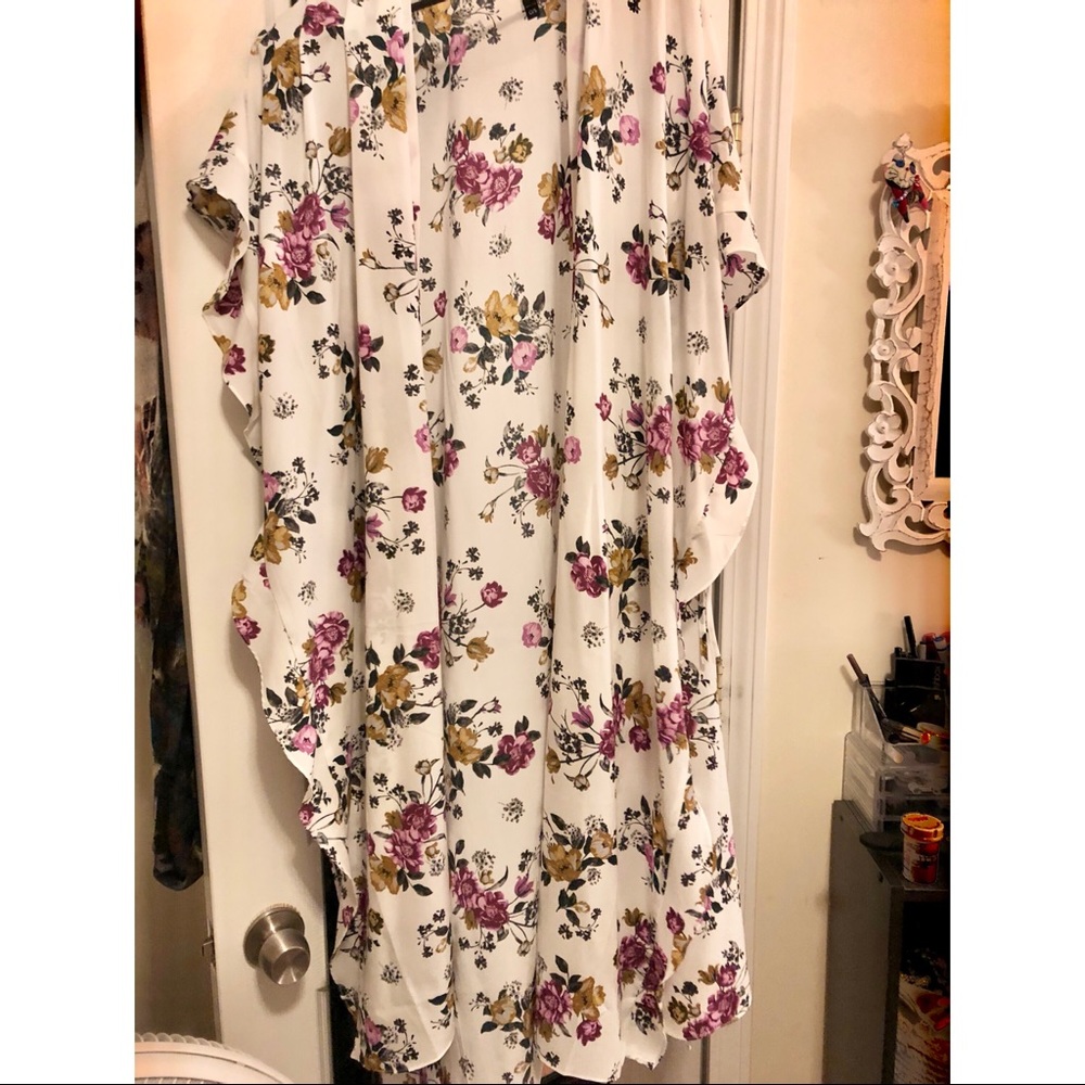 TORRID Flowy floral kimono - OS